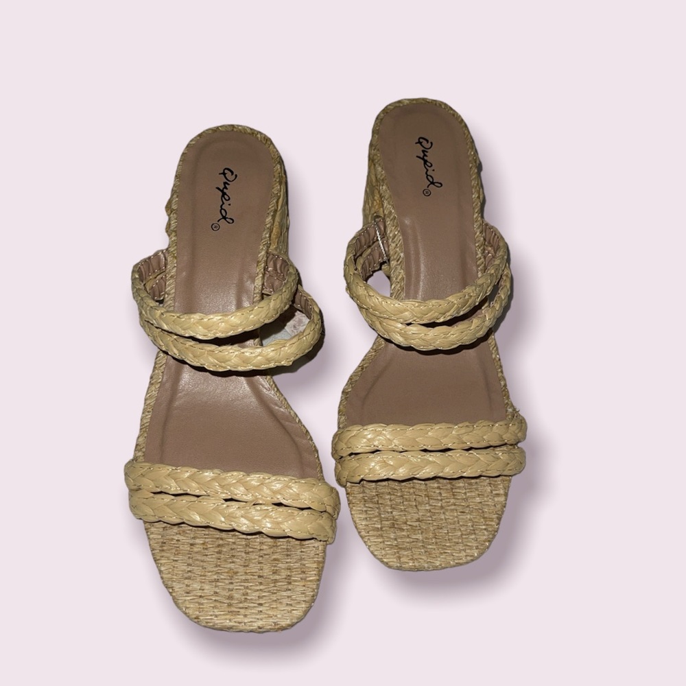 NWT rattan heels